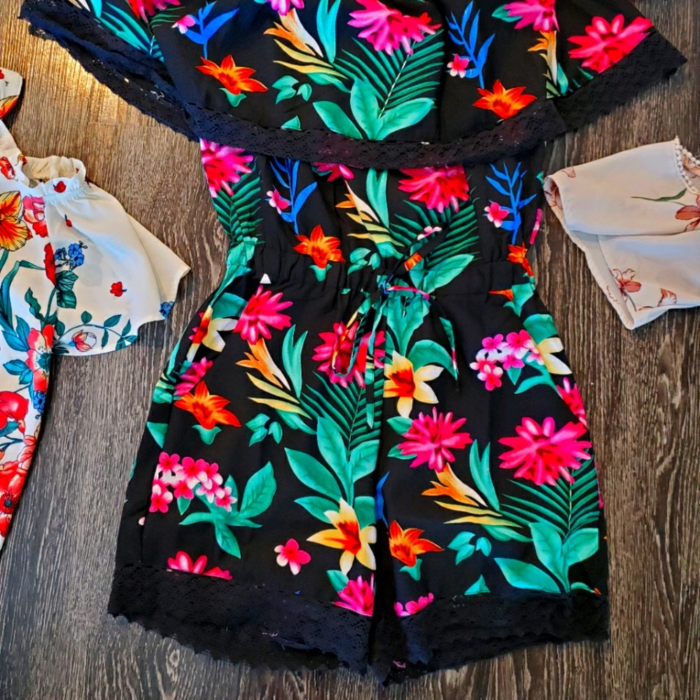 Floral Tops Rompers & Body Suite - Picture 6 of 8